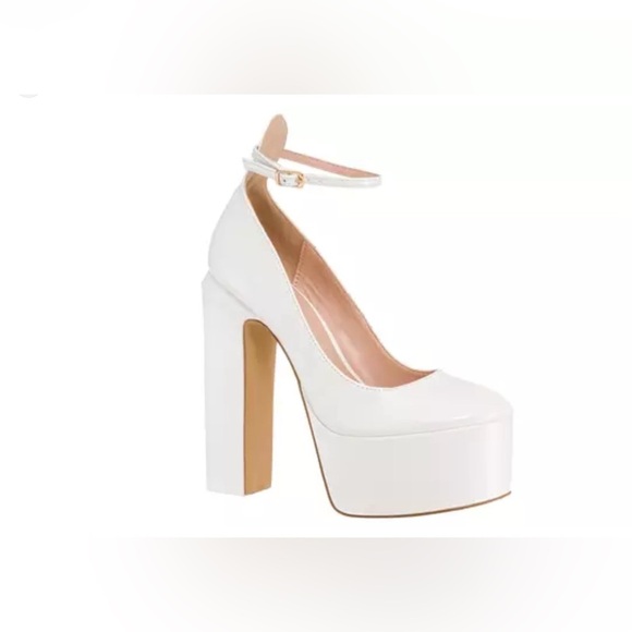 Lady Godiva Abbey Women's Platform Pump - Picture 1 of 13